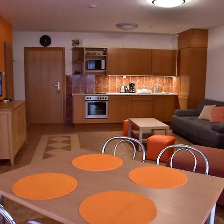 Karoly Appartement *