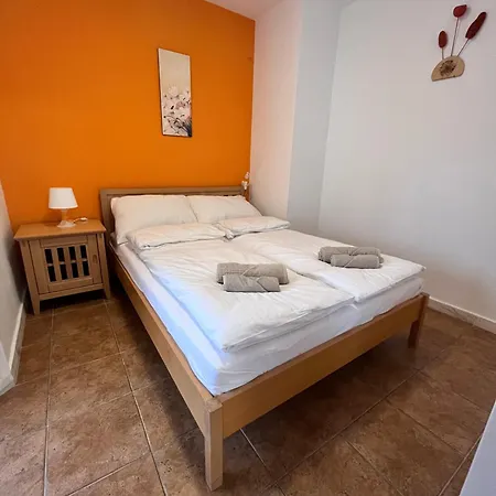 Apartamento Károly