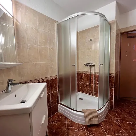 Károly Apartamento
