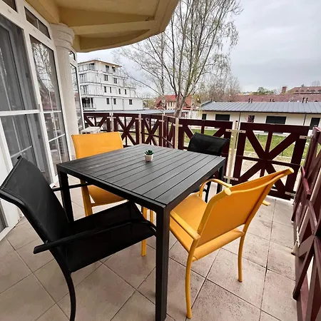 Károly Apartamento